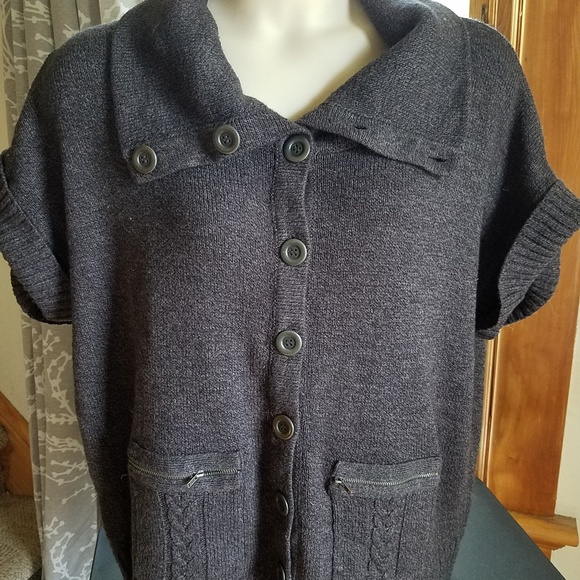 Sweater - Picture 2 of 4